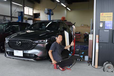 CX-5 フェンダーのへこみを塗装しないデントリペア修理